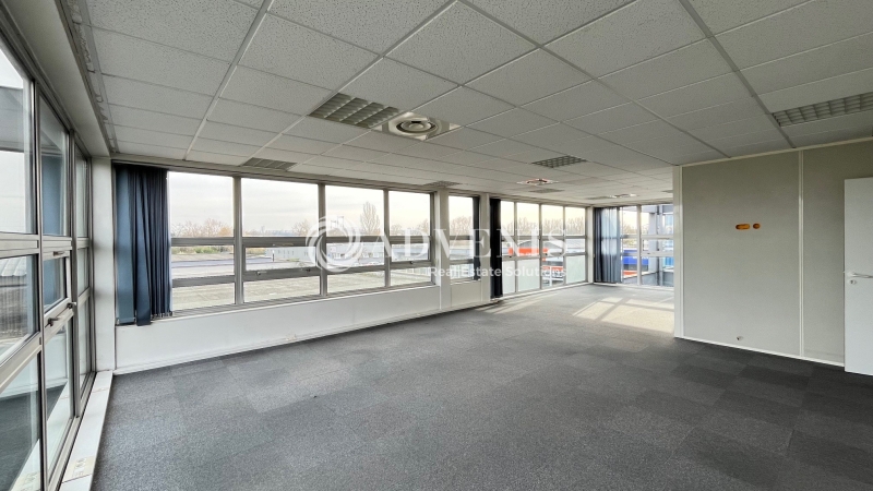 Location Bureaux BORDEAUX (33300) - Photo 8