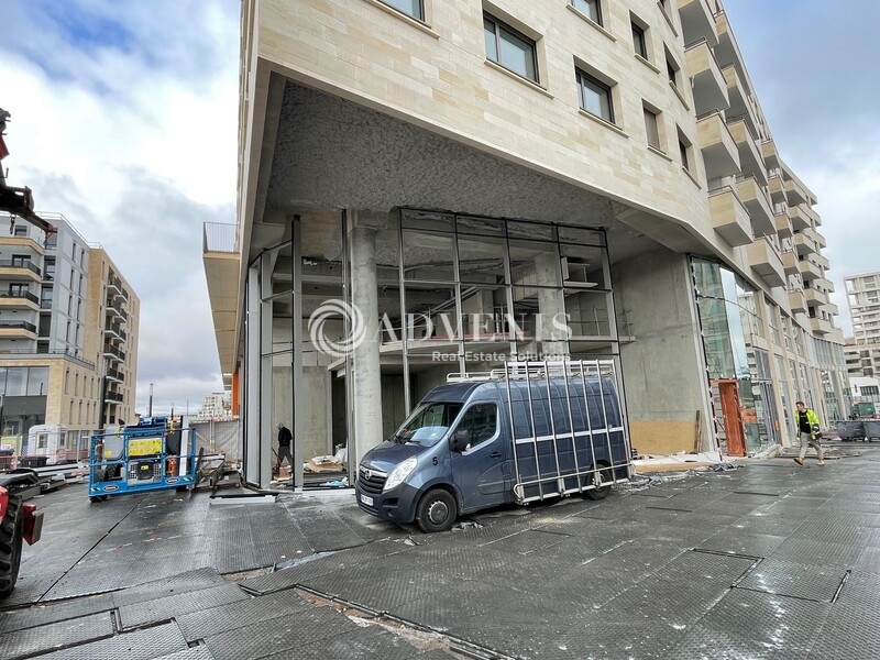 Location Commerces BORDEAUX (33100) - Photo 2