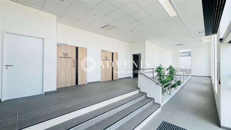 Location Bureaux BORDEAUX (33800) - Photo 2