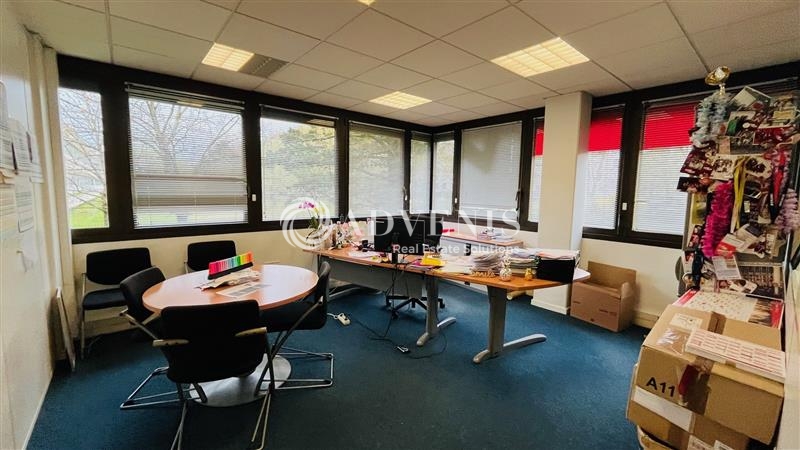Location Bureaux BRUGES (33520) - Photo 6