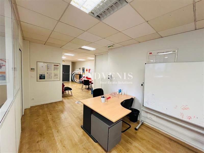 Location Bureaux BRUGES (33520) - Photo 8