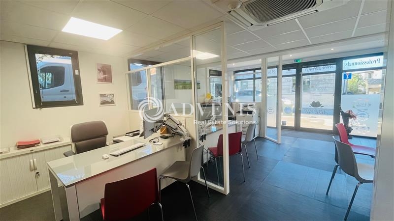 Vente Investisseur Commerces SAINT MEDARD EN JALLES (33160) - Photo 2