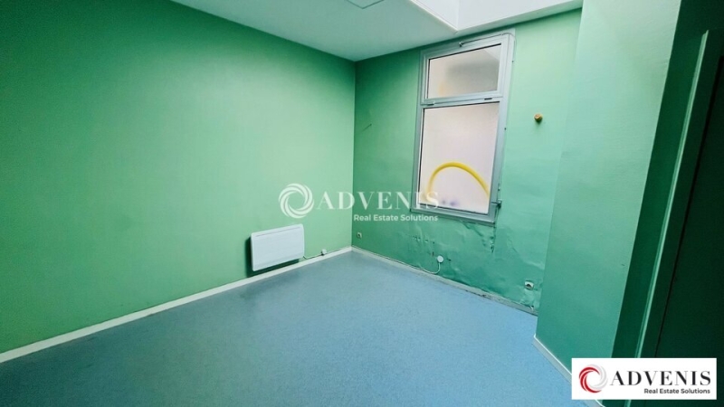 Location Commerces VILLENAVE-D'ORNON (33140) - Photo 4