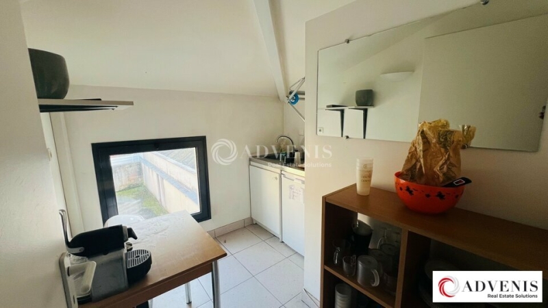 Location Commerces BORDEAUX (33200) - Photo 11