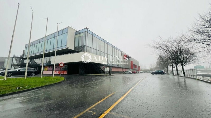 Location Bureaux BRUGES (33520) - Photo 1