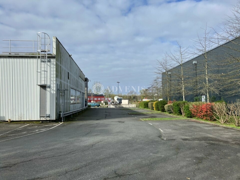 Location Commerces BÈGLES (33130) - Photo 1