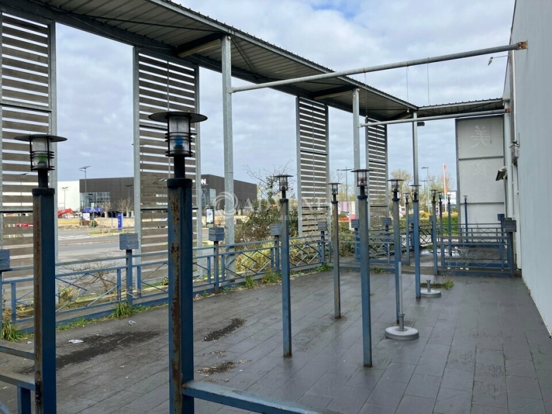 Location Commerces BÈGLES (33130) - Photo 7