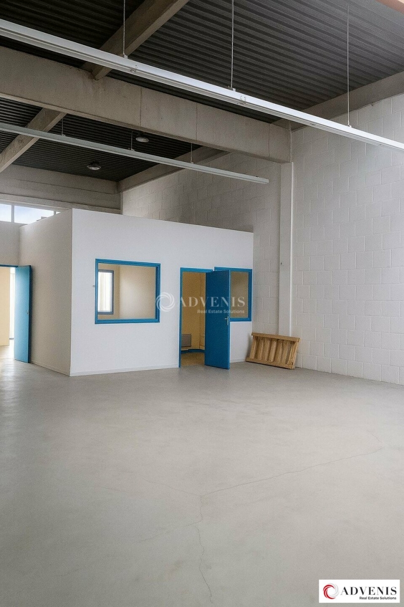 Location Activités Entrepôts BLANQUEFORT (33290) - Photo 2