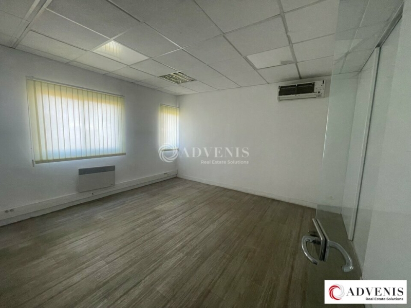 Location Activités Entrepôts BLANQUEFORT (33290) - Photo 3