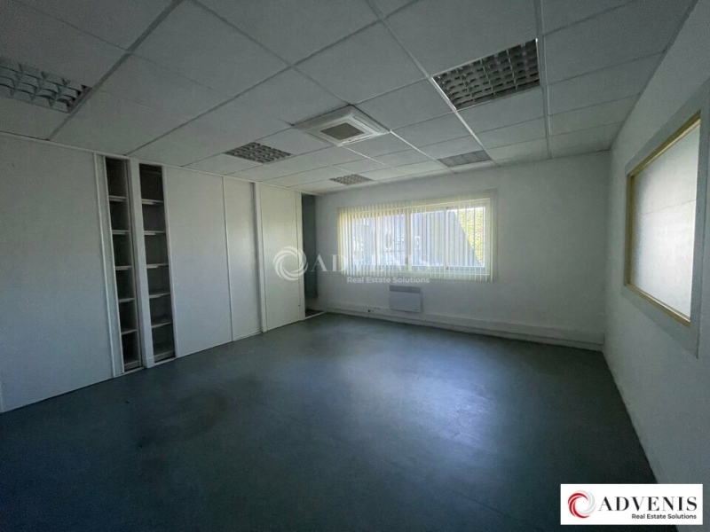 Location Activités Entrepôts BLANQUEFORT (33290) - Photo 4