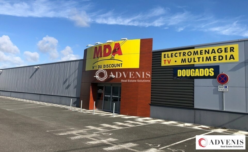 Location Commerces LE HAILLAN (33185) - Photo 1
