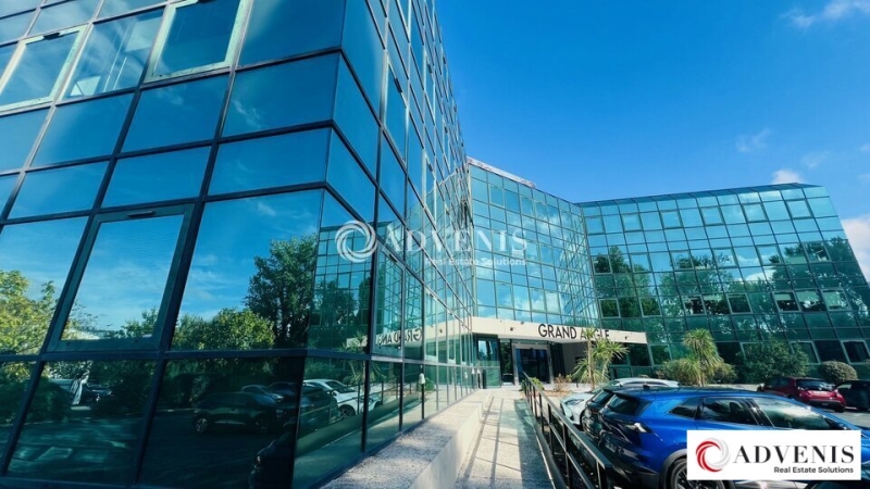 Location Bureaux BRUGES (33520) - Photo 1