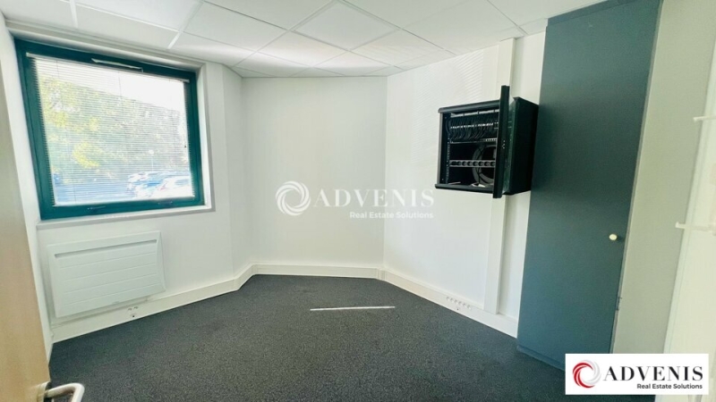 Location Bureaux BRUGES (33520) - Photo 10