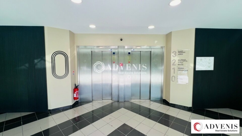 Location Bureaux BRUGES (33520) - Photo 2