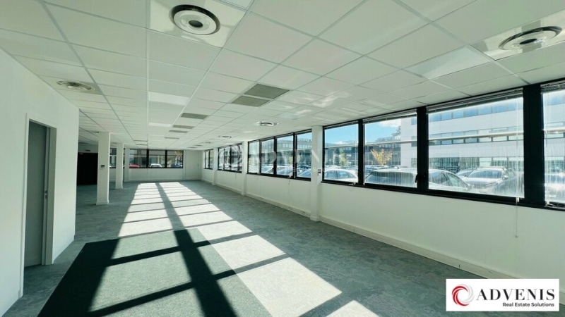 Location Bureaux PESSAC (33600) - Photo 1