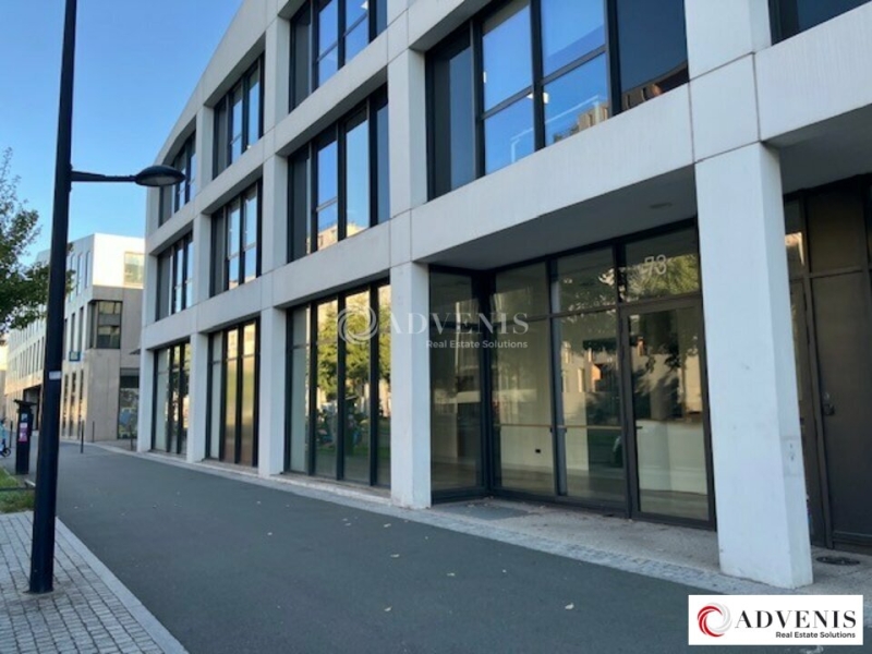 Location Commerces BORDEAUX (33300) - Photo 8