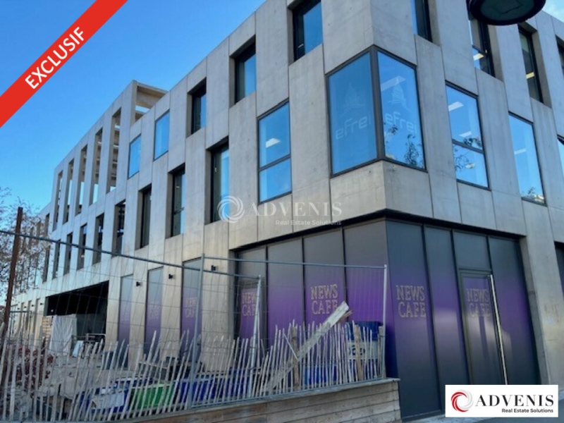 Location Commerces BORDEAUX (33300) - Photo 2