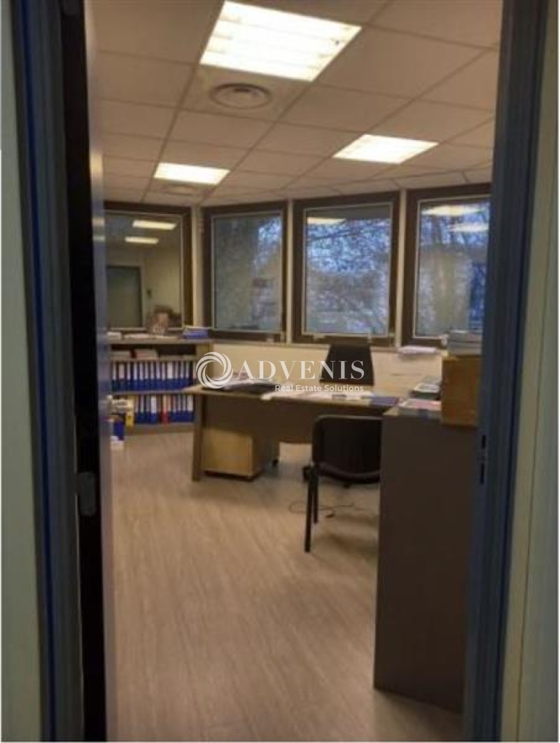 Location Bureaux BRUGES (33520) - Photo 6