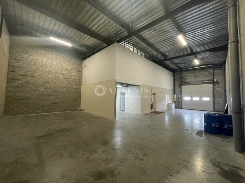 Location Activités Entrepôts EYSINES (33320) - Photo 1