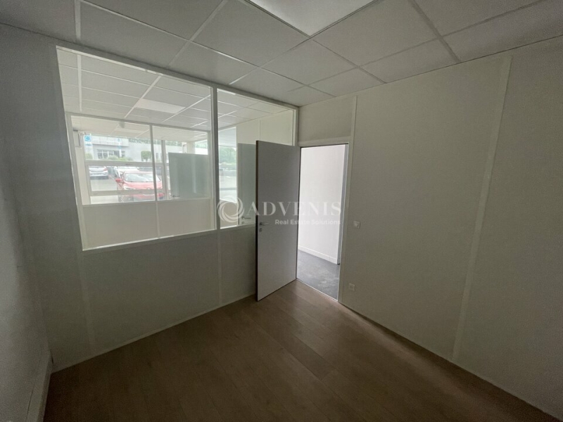 Location Activités Entrepôts EYSINES (33320) - Photo 6