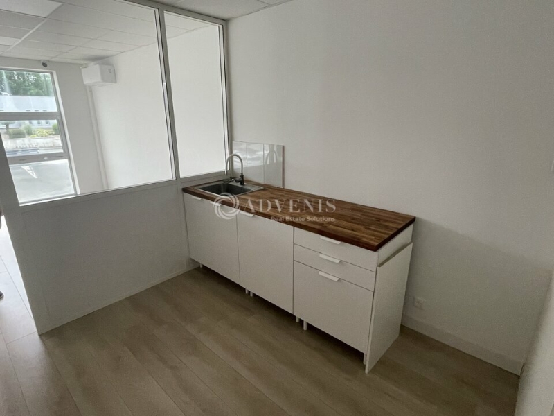 Location Activités Entrepôts EYSINES (33320) - Photo 8