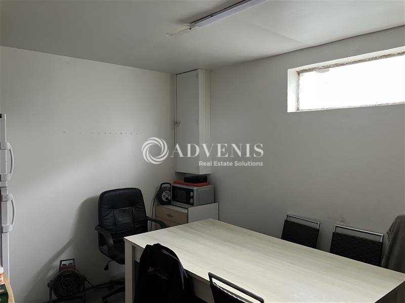 Vente Investisseur Activités Entrepôts SAINT GERMAIN DU PUY (18390) - Photo 3