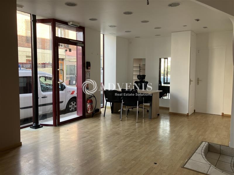 Location Commerces VIERZON (18100) - Photo 1