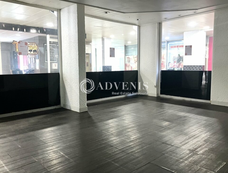 Location Commerces BOURGES (18000) - Photo 1