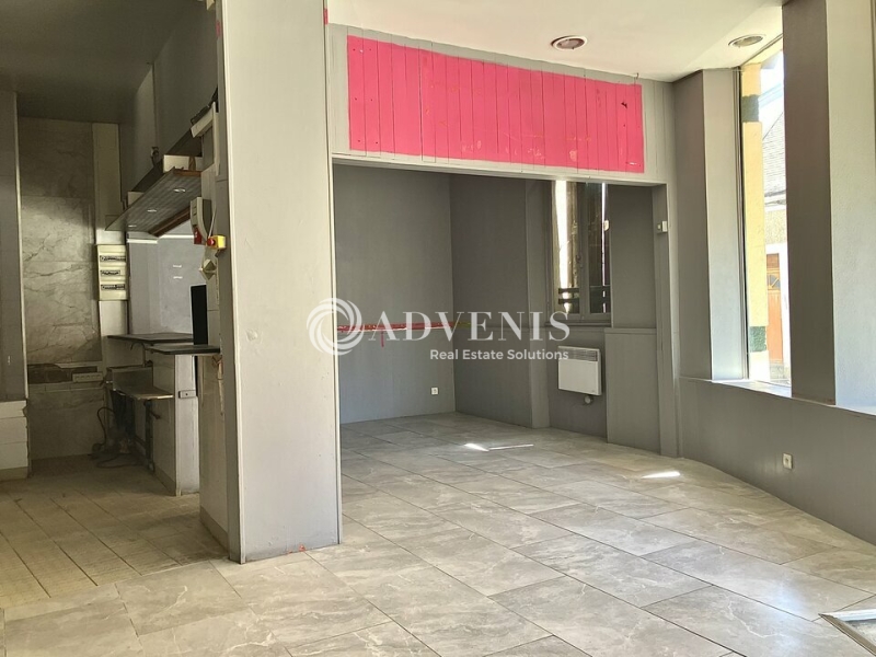 Location Commerces MEHUN-SUR-YÈVRE (18500) - Photo 4