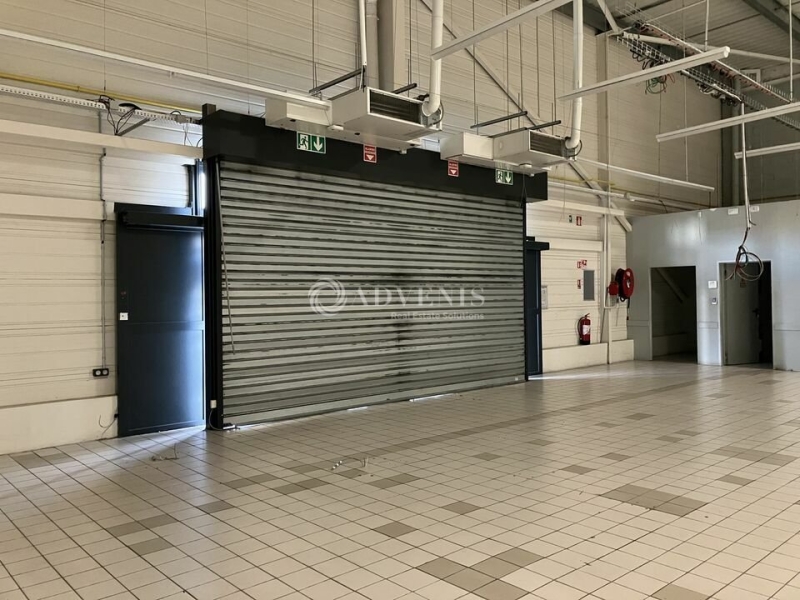 Location Commerces SAINT GERMAIN DU PUY (18390) - Photo 3