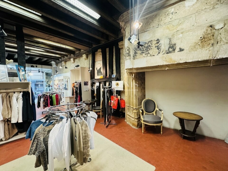 Location Commerces BOURGES (18000) - Photo 1