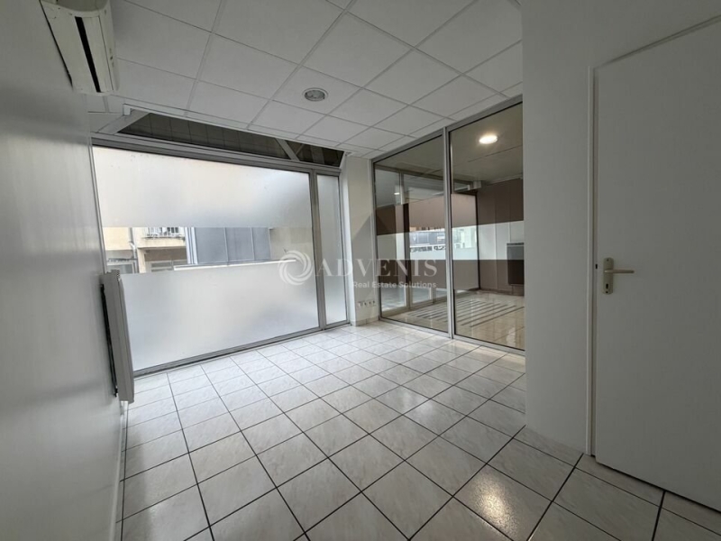 Vente Investisseur Commerces BOURGES (18000) - Photo 4
