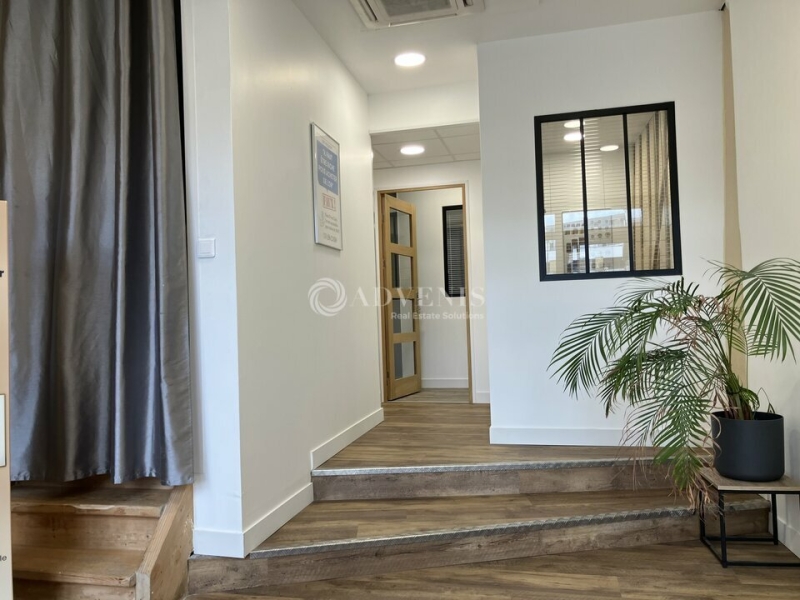 Vente Investisseur Commerces BOURGES (18000) - Photo 1