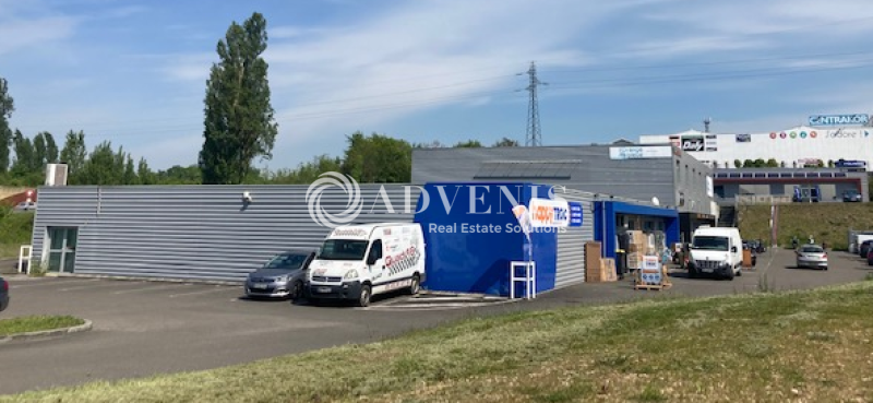 Vente Investisseur Commerces CHAMPNIERS (16430) - Photo 1