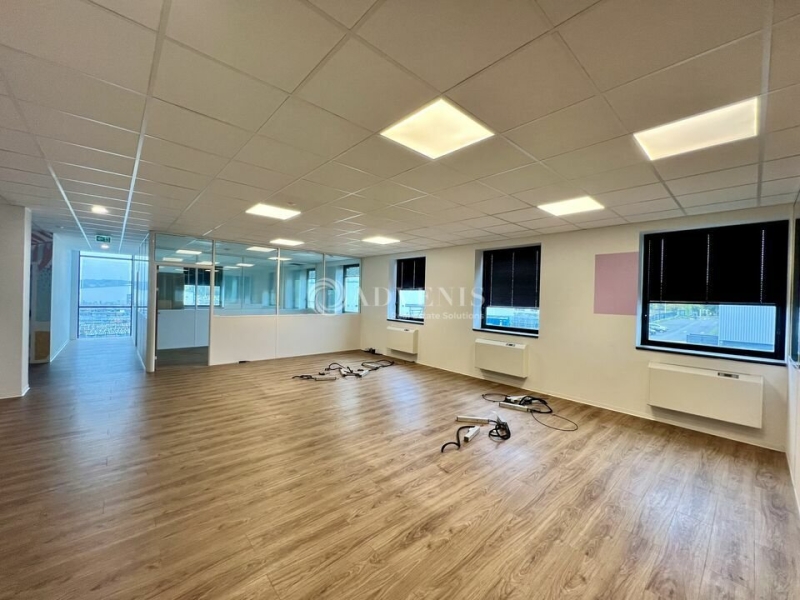 Location Bureaux SAINT-OUEN-L'AUMÔNE (95310) - Photo 7