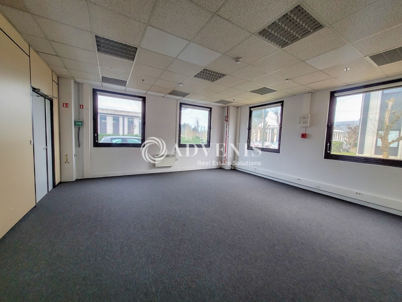 Location Activités Entrepôts CERGY (95800) - Photo 4