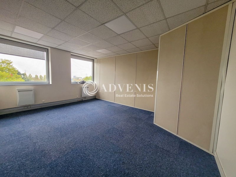 Location Bureaux PONTOISE (95000) - Photo 9