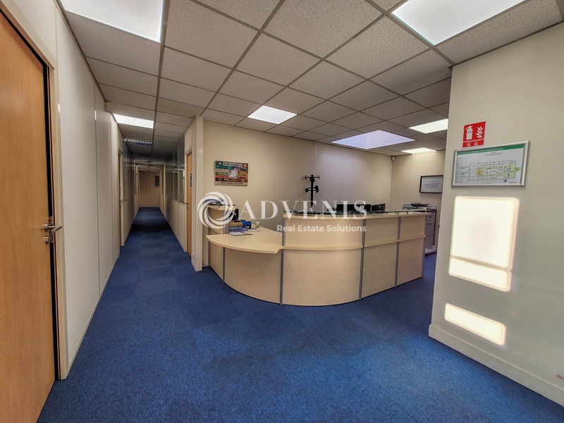 Location Bureaux SARTROUVILLE (78500) - Photo 1