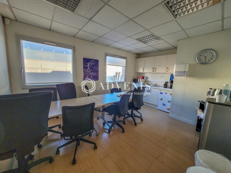 Location Bureaux SARTROUVILLE (78500) - Photo 2