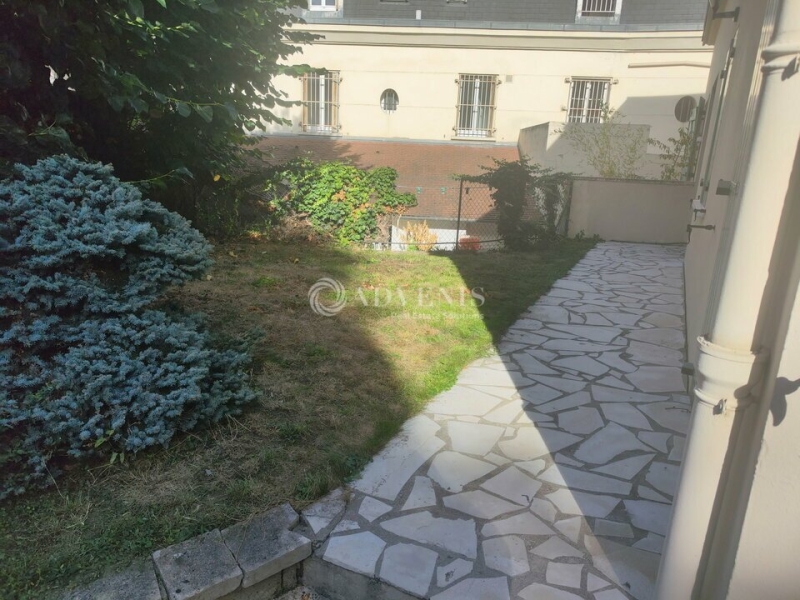 Location Commerces PONTOISE (95300) - Photo 15