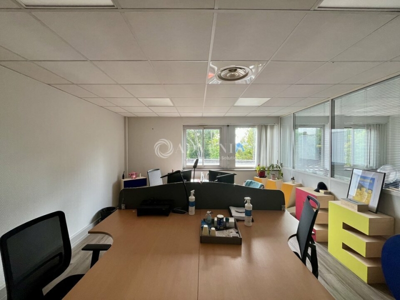 Location Bureaux EAUBONNE (95600) - Photo 9