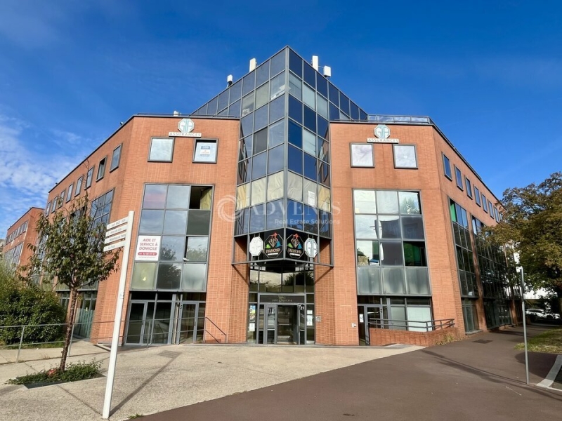 Location Bureaux CERGY (95800) - Photo 1