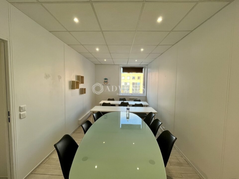 Vente Investisseur Bureaux CERGY (95800) - Photo 4