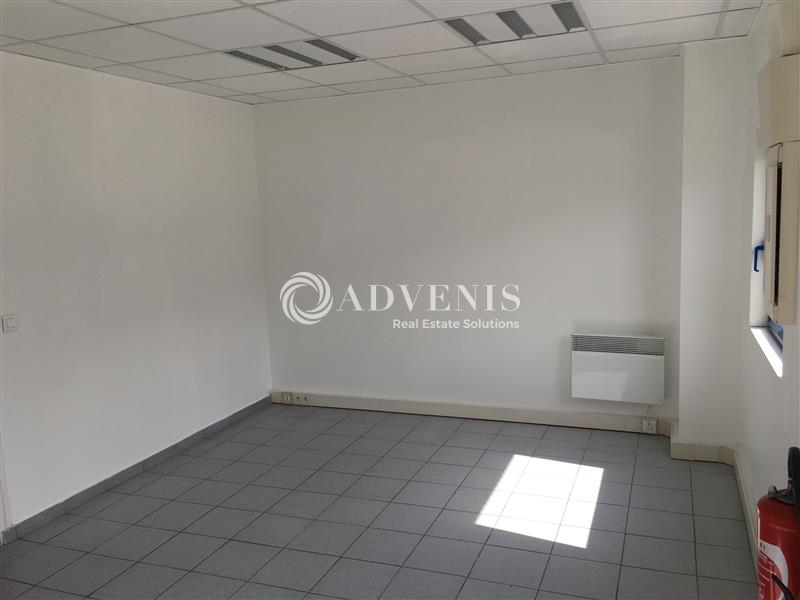 Location Activités Entrepôts MOISSY CRAMAYEL (77550) - Photo 4