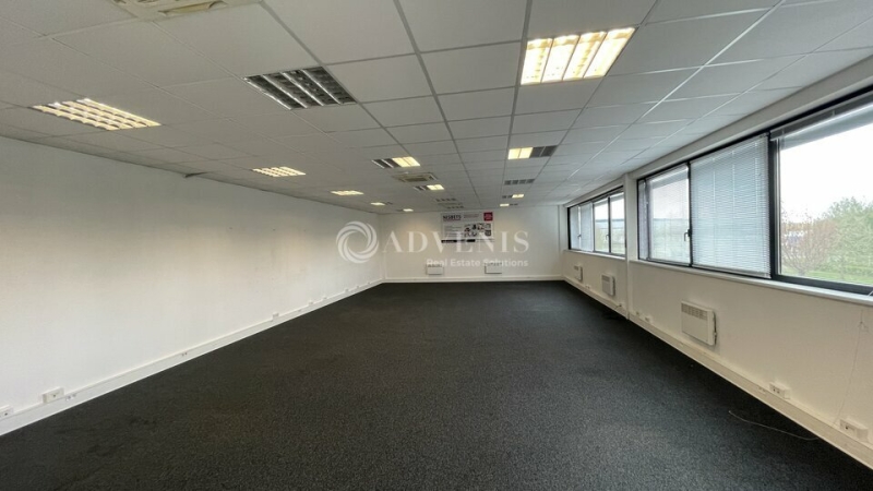 Location Entrepôts COMBS LA VILLE (77380) - Photo 4