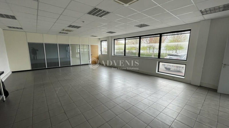 Location Entrepôts COMBS LA VILLE (77380) - Photo 9