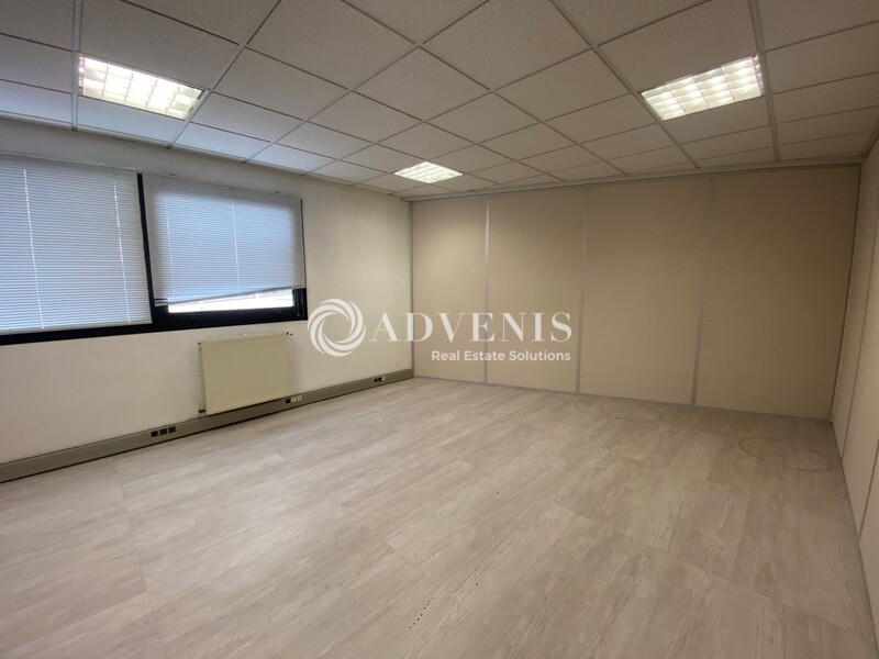 Location Bureaux VILLEJUST (91140) - Photo 4