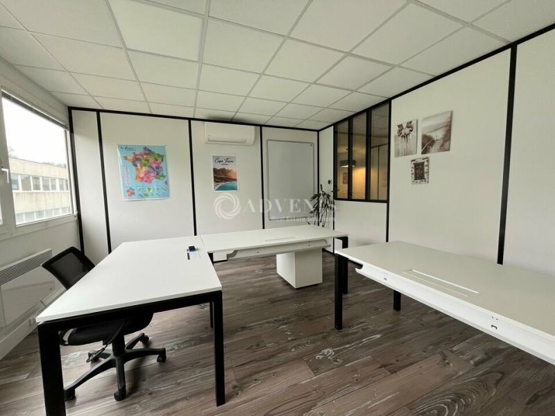 Location Bureaux BIEVRES (91570) - Photo 2