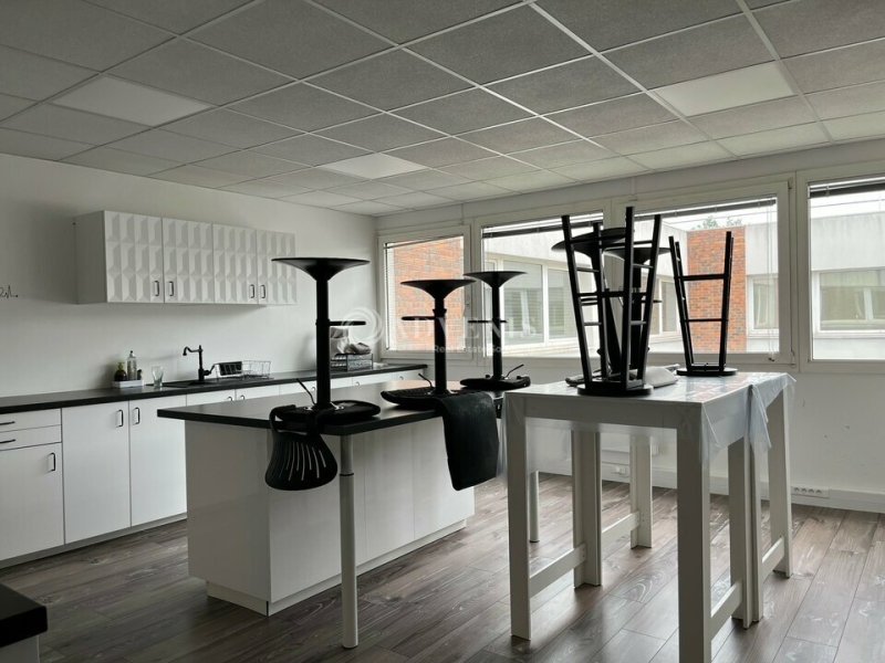 Location Bureaux BIEVRES (91570) - Photo 3