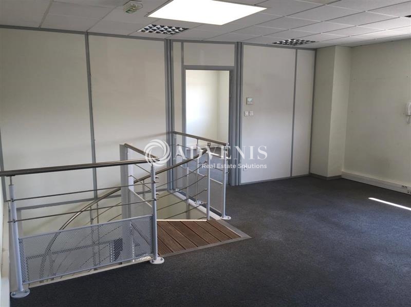 Location Bureaux et activités légères SAINT PRIEST (69800) - Photo 4